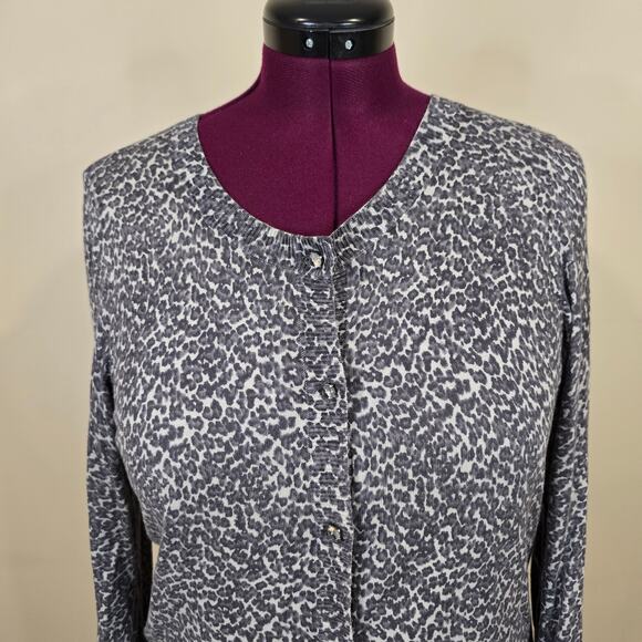 Women's Talbots Gray Cheetah Print 3/4 Sleeve Knit Cardigan | Size Large - Picture 4 of 10